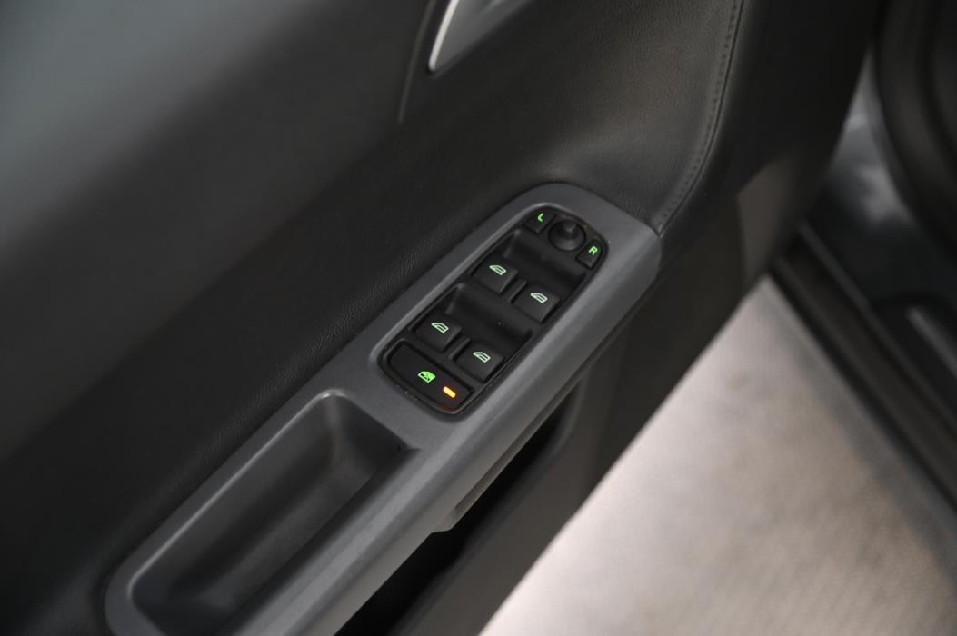 VOLVO V50 2011
