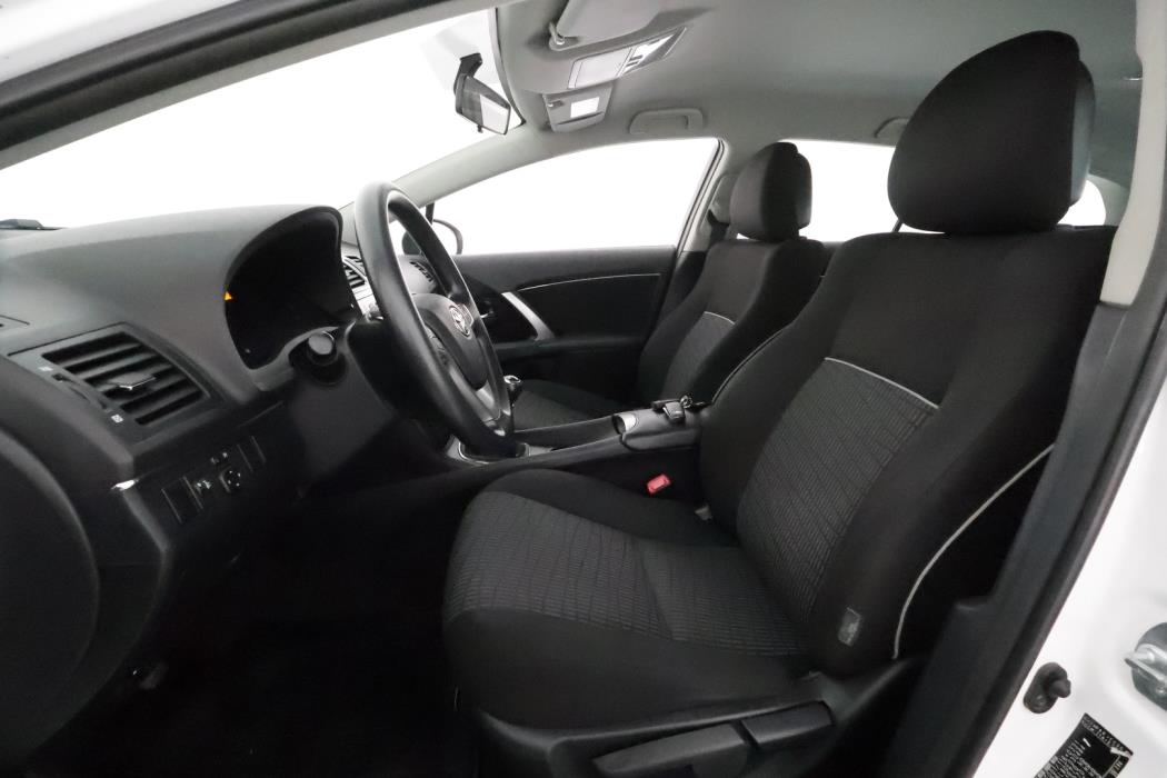 TOYOTA Avensis 2014