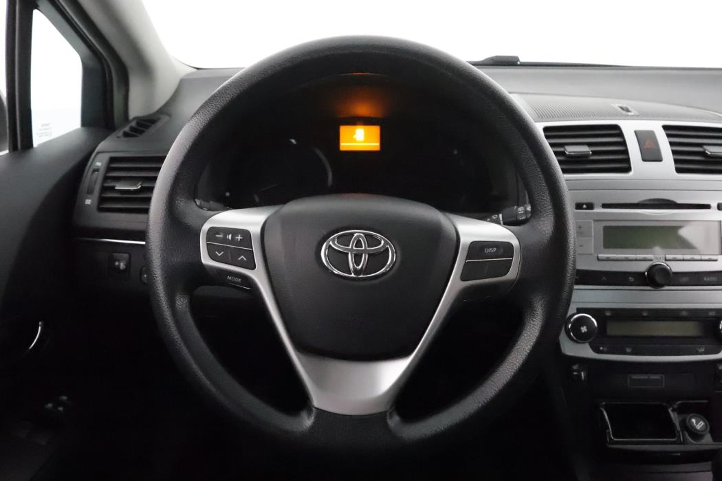 TOYOTA Avensis 2014
