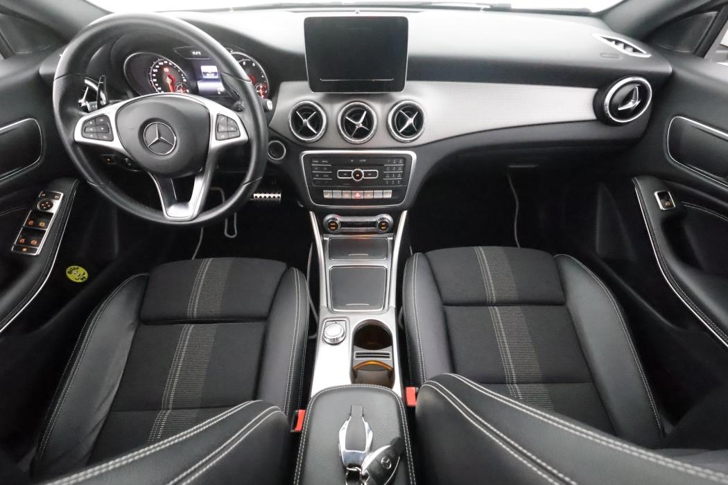 MERCEDES-BENZ CLA 2017