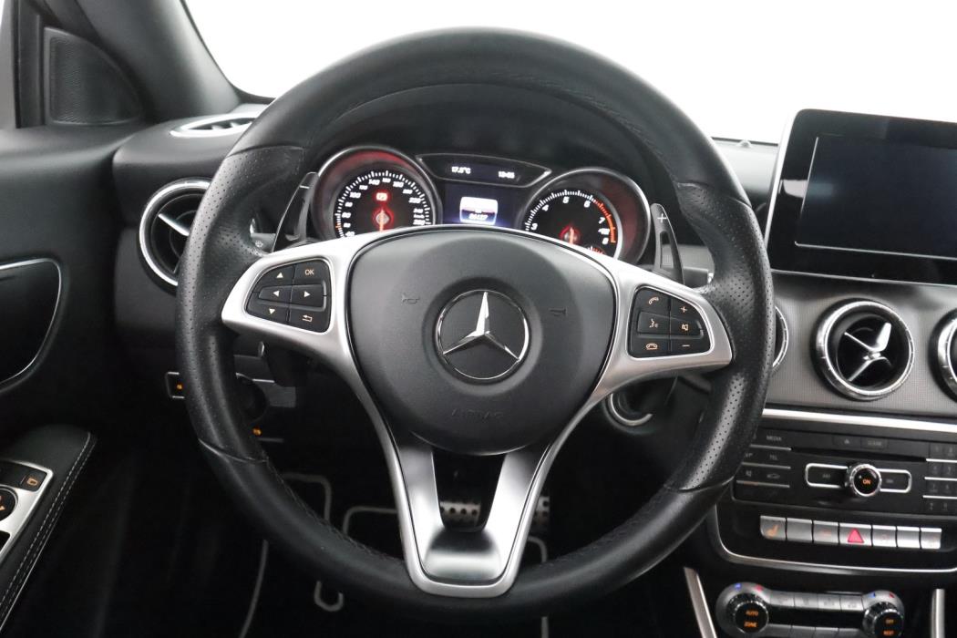 MERCEDES-BENZ CLA 2017