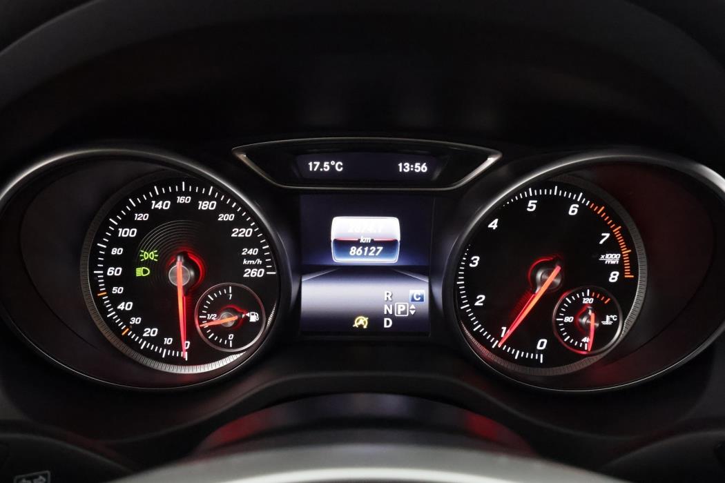 MERCEDES-BENZ CLA 2017
