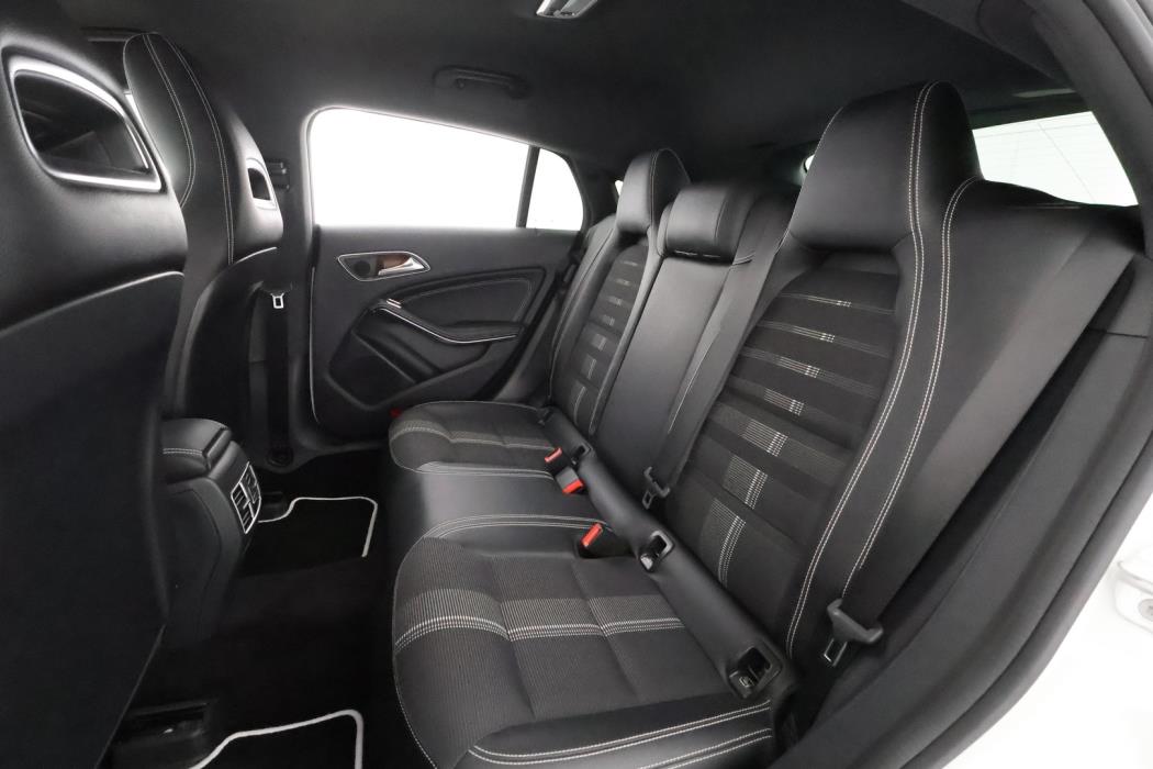 MERCEDES-BENZ CLA 2017
