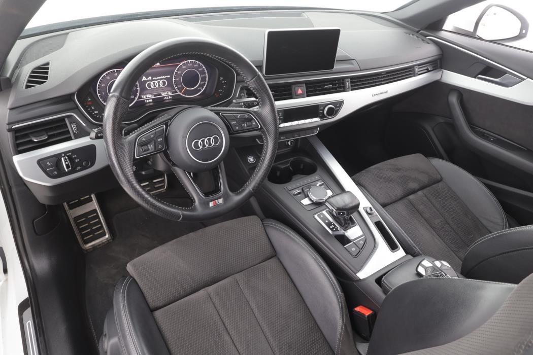AUDI A4 2017