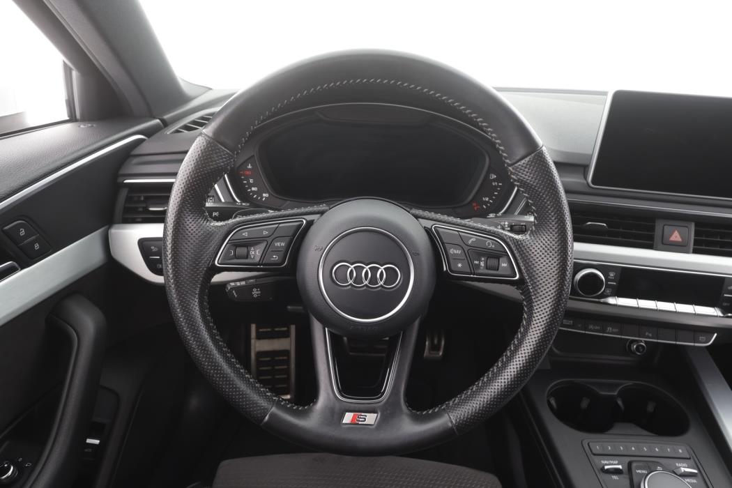 AUDI A4 2017