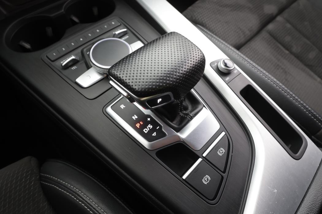 AUDI A4 2017