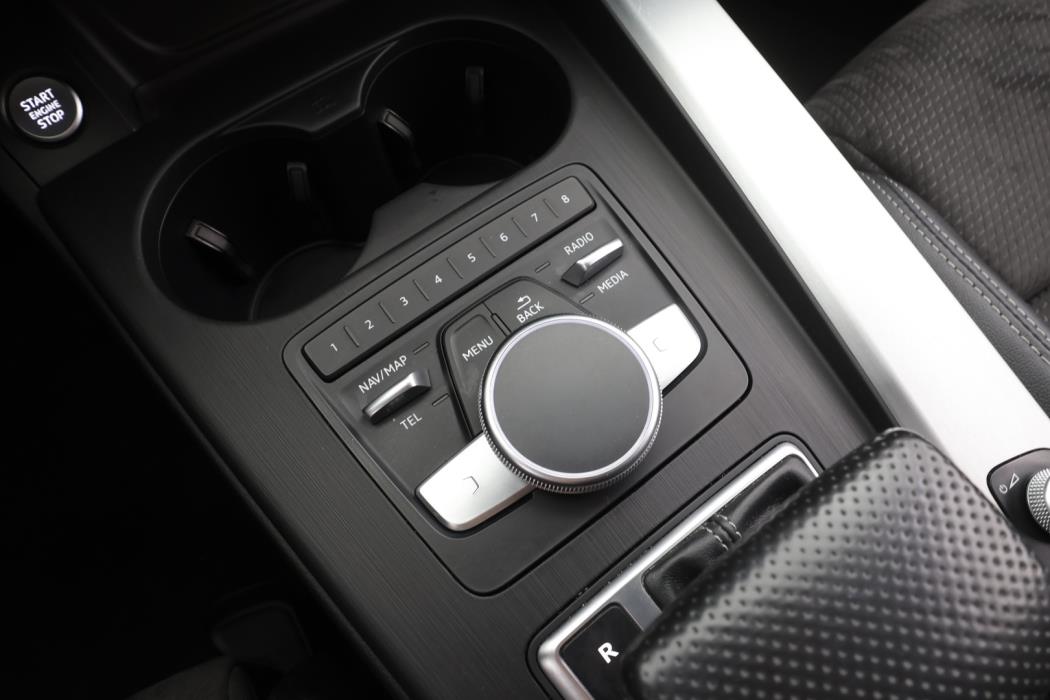 AUDI A4 2017