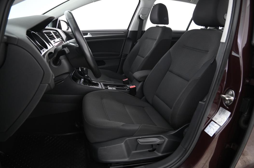 VOLKSWAGEN Golf 2017