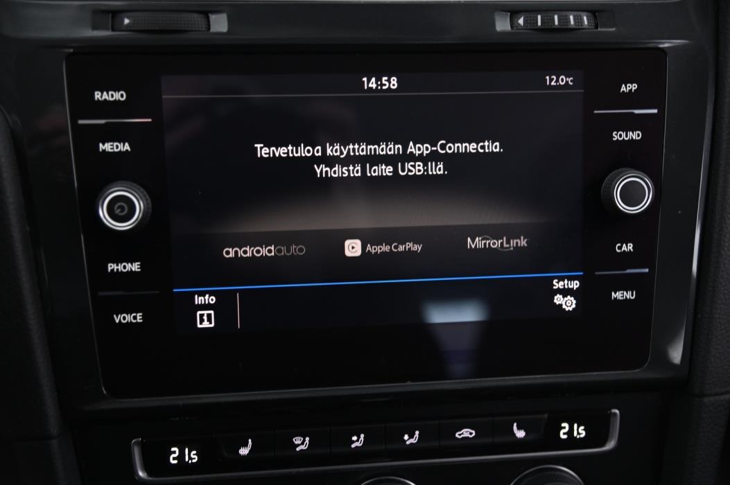 VOLKSWAGEN Golf 2017