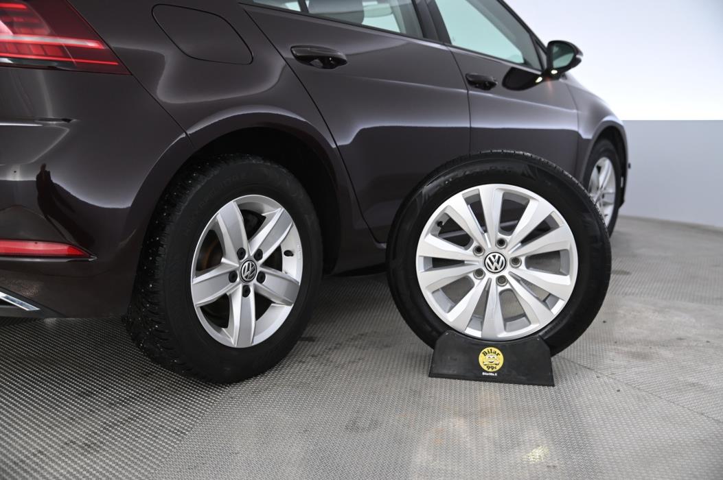 VOLKSWAGEN Golf 2017