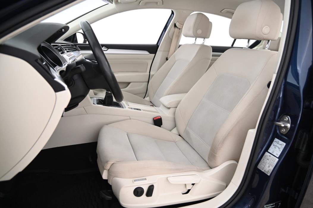 VOLKSWAGEN Passat 2017