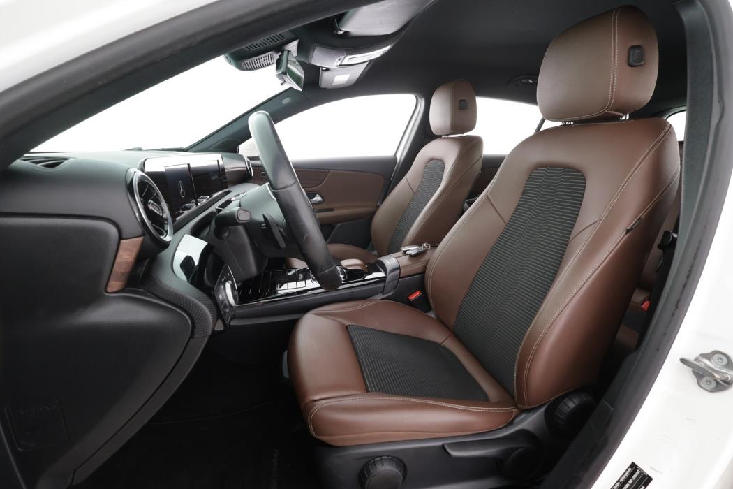 MERCEDES-BENZ A 2020