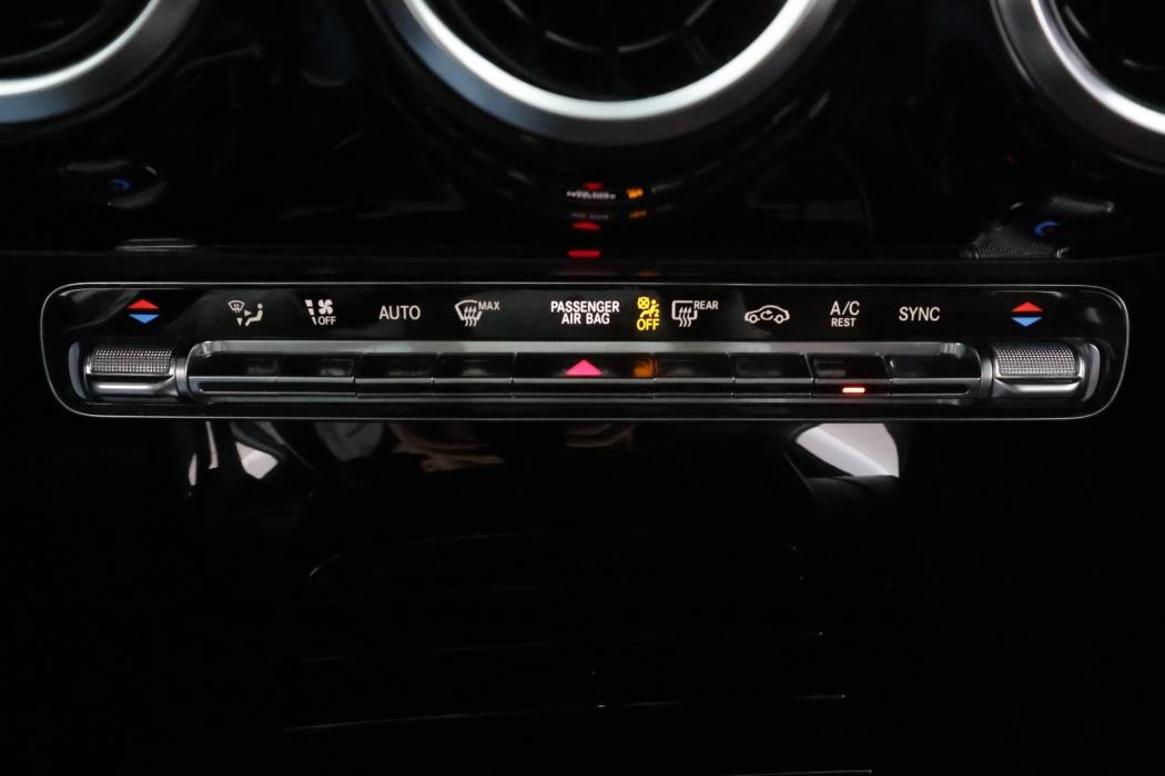 MERCEDES-BENZ A 2020