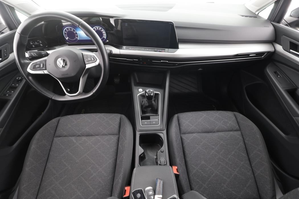 VOLKSWAGEN Golf 2021