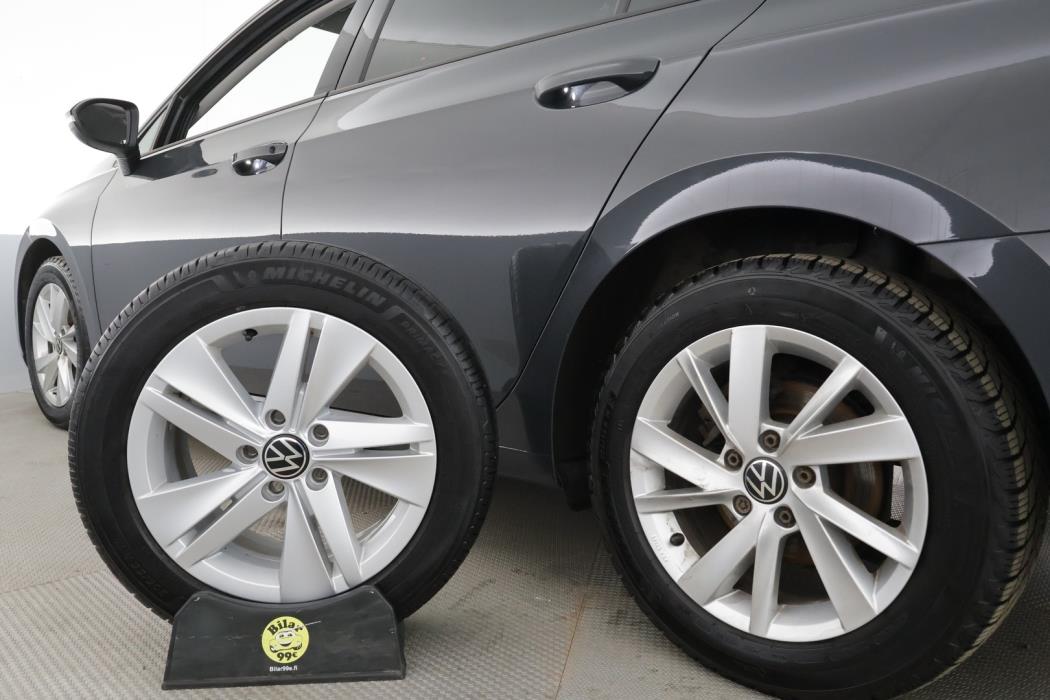 VOLKSWAGEN Golf 2021