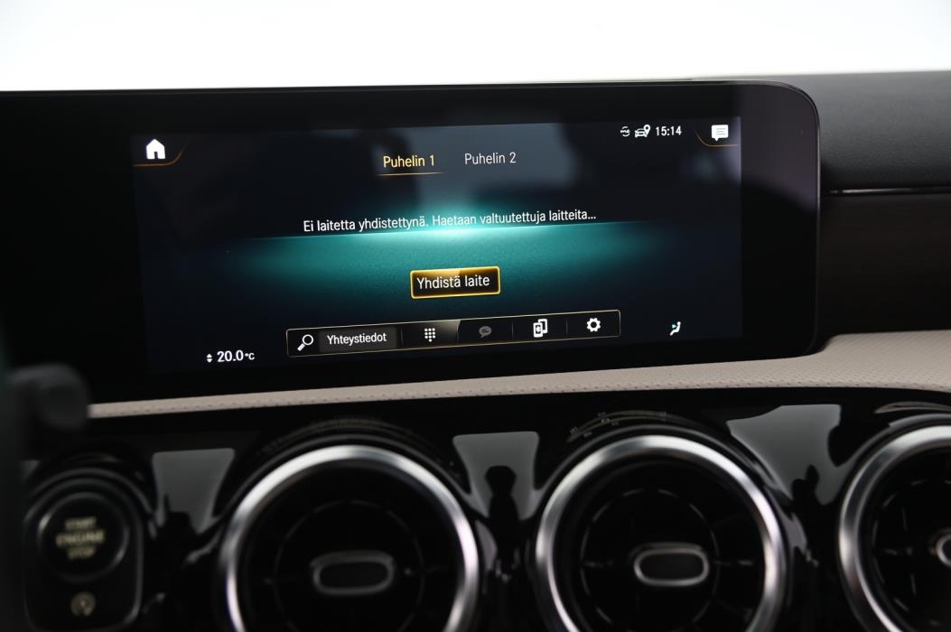 MERCEDES-BENZ A 2022