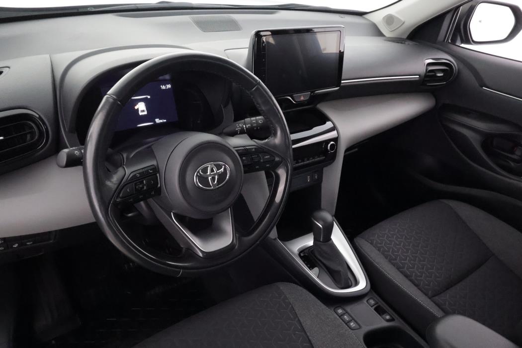 TOYOTA Yaris Cross 2022