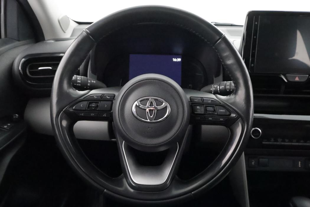 TOYOTA Yaris Cross 2022