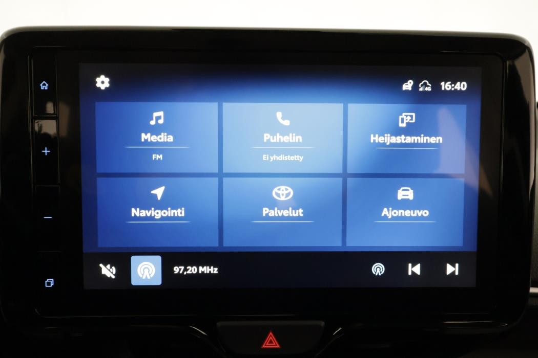 TOYOTA Yaris Cross 2022