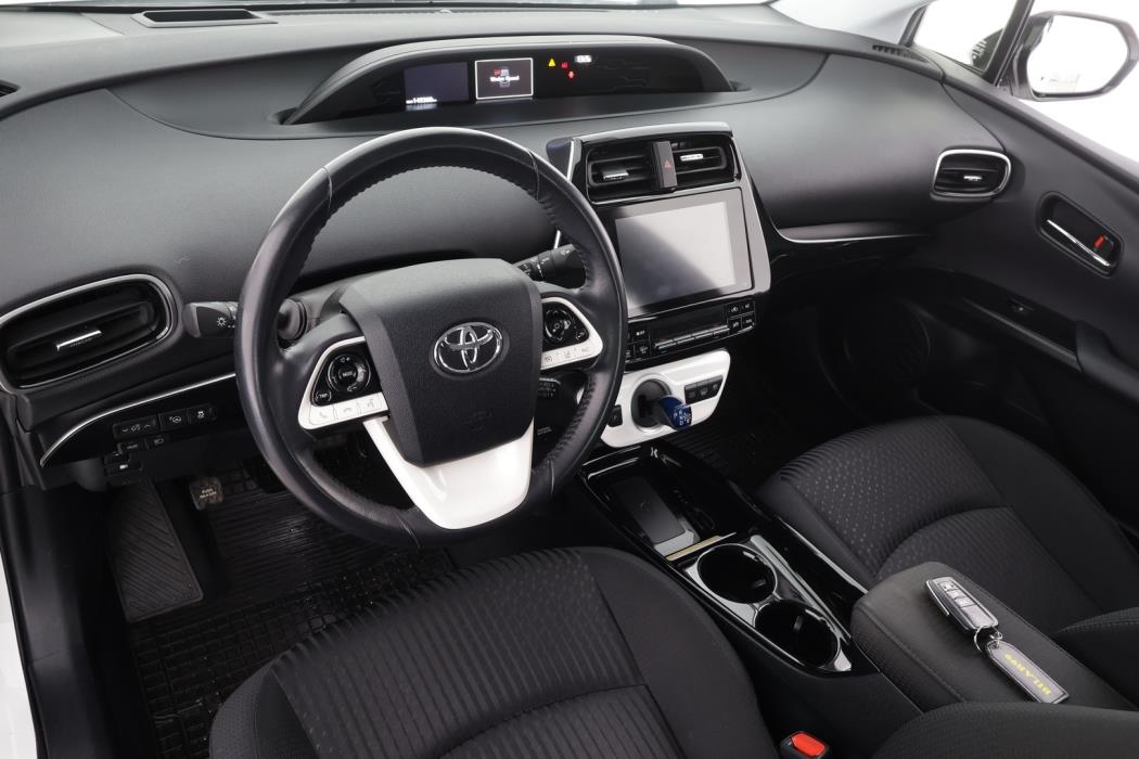 TOYOTA Prius 2019
