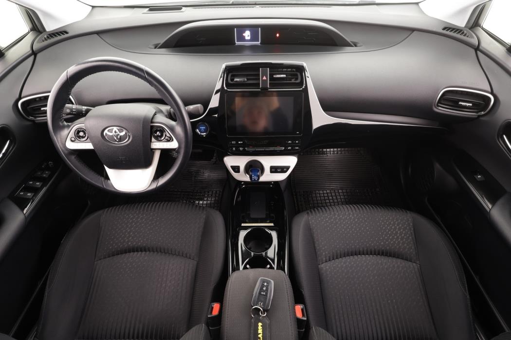 TOYOTA Prius 2019