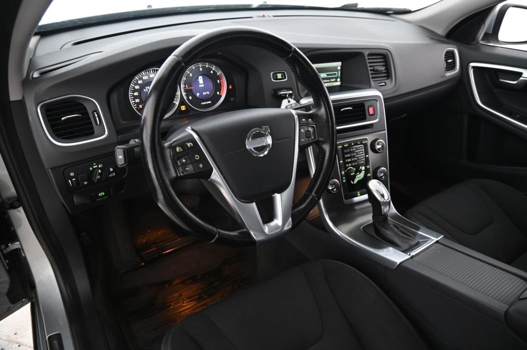 VOLVO V60 2013