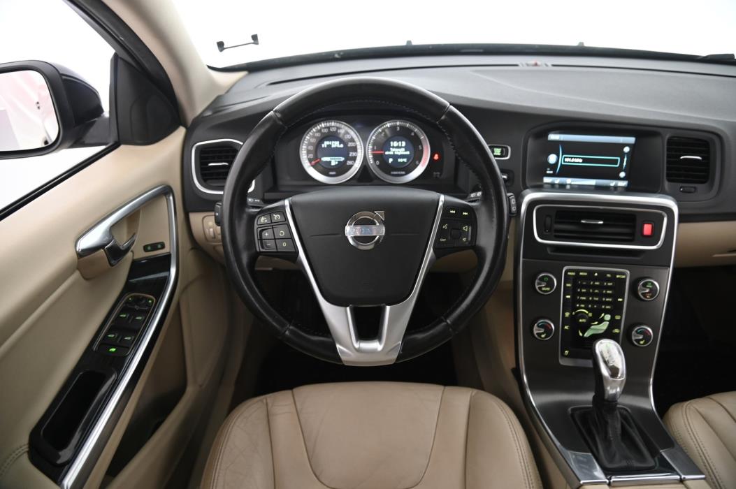 VOLVO V60 2013