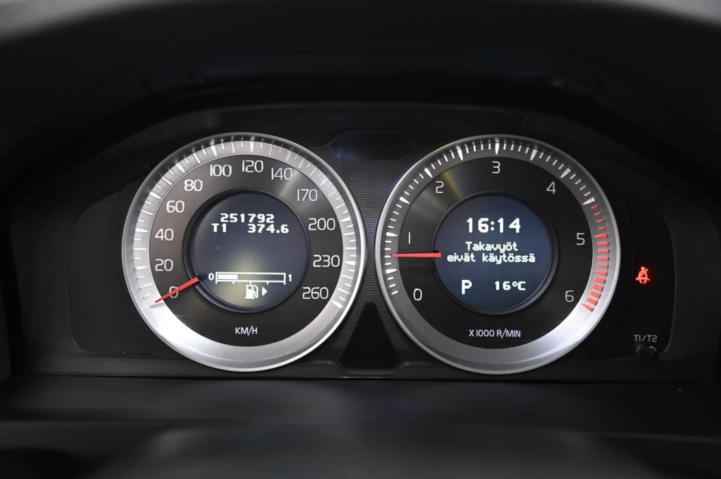 VOLVO V60 2013