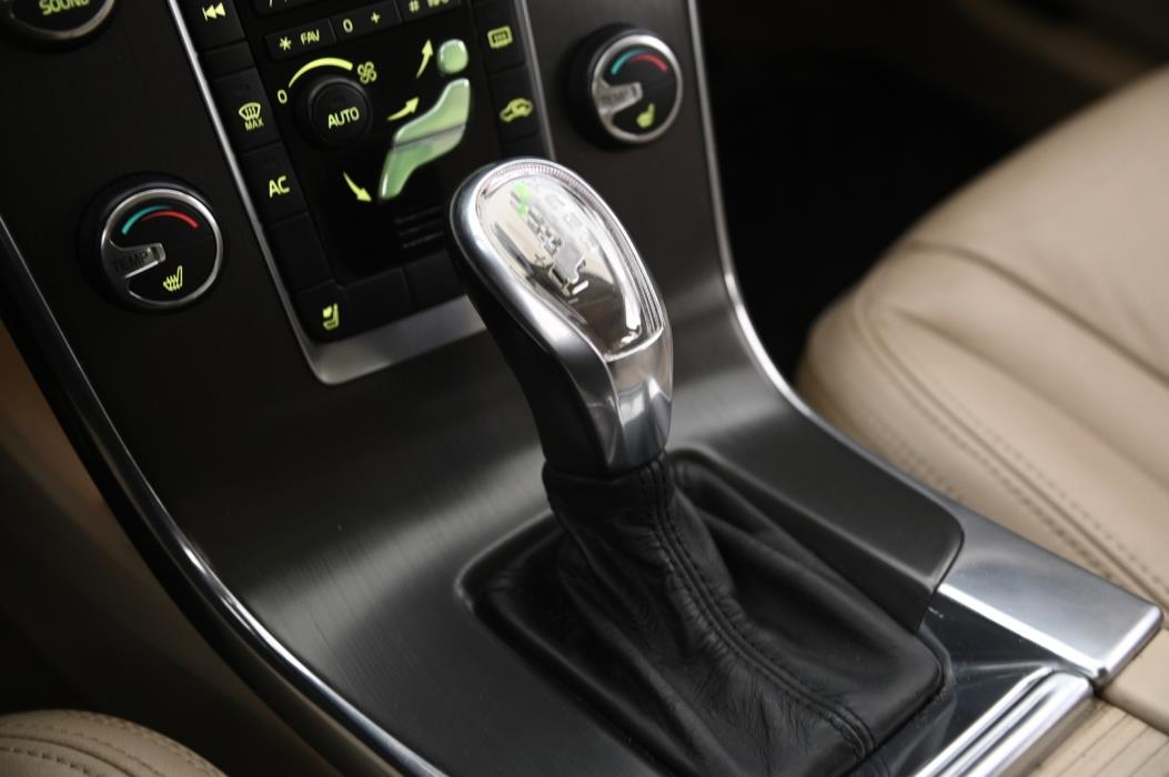 VOLVO V60 2013