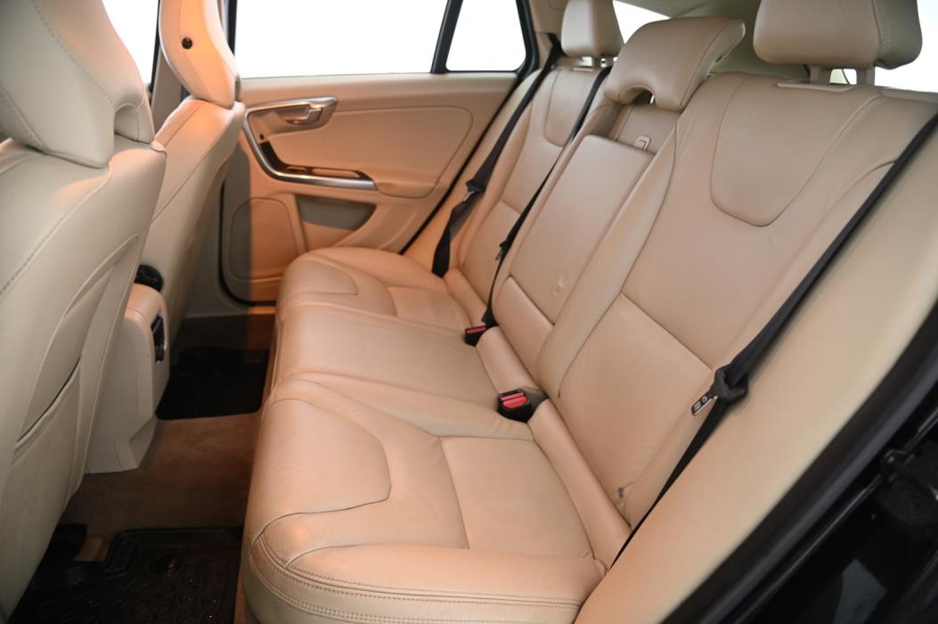 VOLVO V60 2013