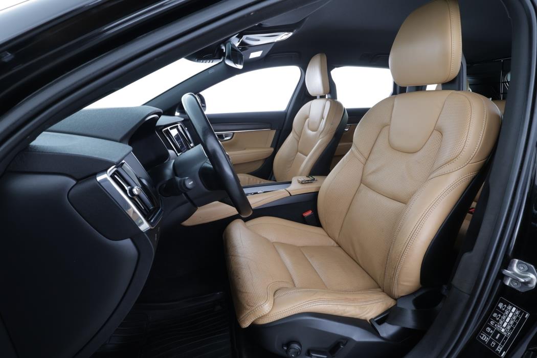 VOLVO V90 Cross Country 2018