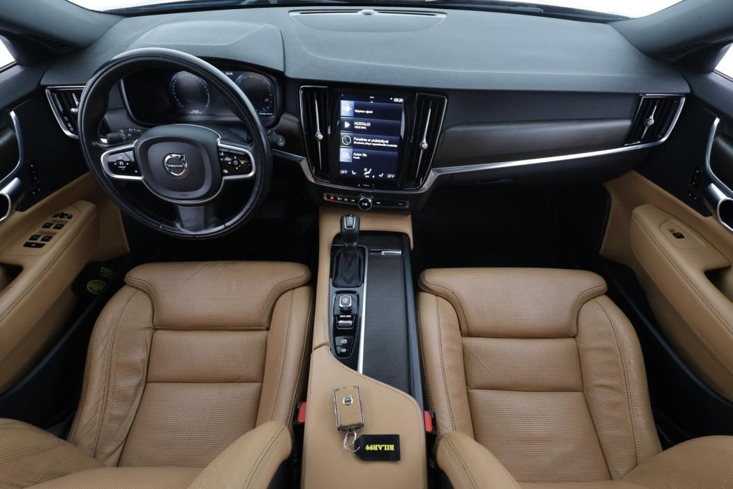 VOLVO V90 Cross Country 2018