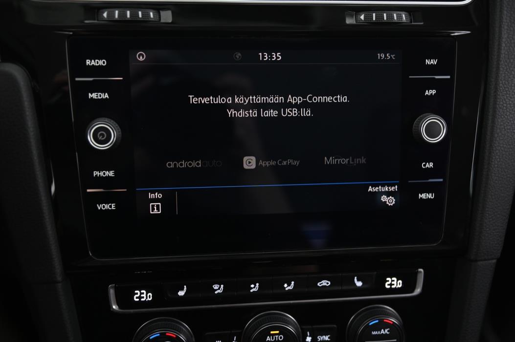 VOLKSWAGEN Golf 2018