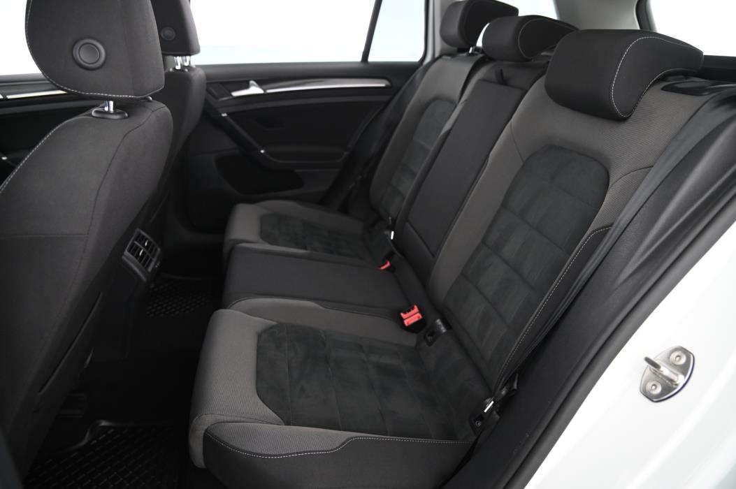 VOLKSWAGEN Golf 2018