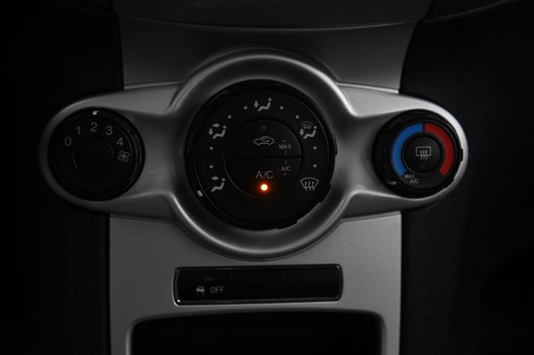 FORD Fiesta 2011