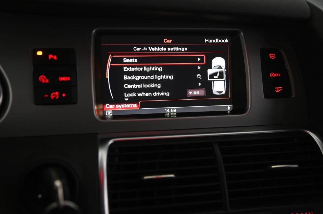 AUDI Q7 2012