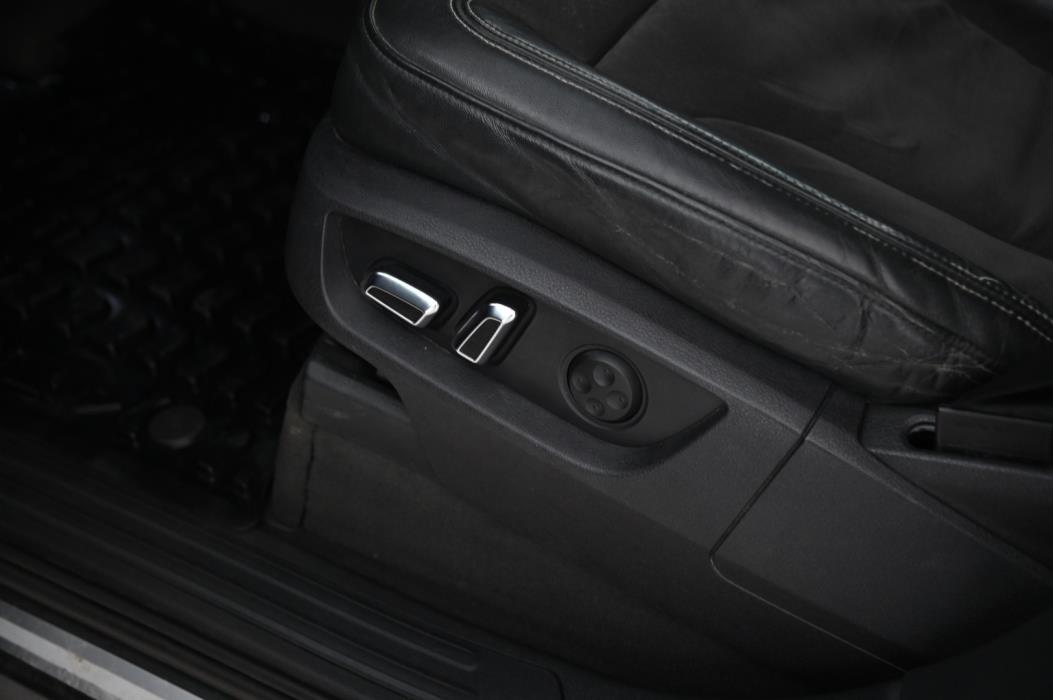 AUDI Q7 2012
