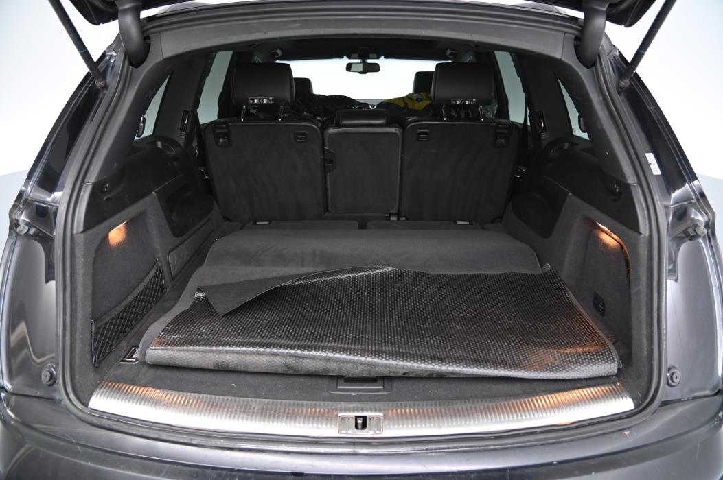 AUDI Q7 2012