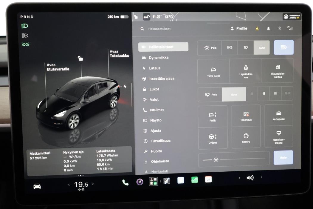 TESLA Model Y 2023