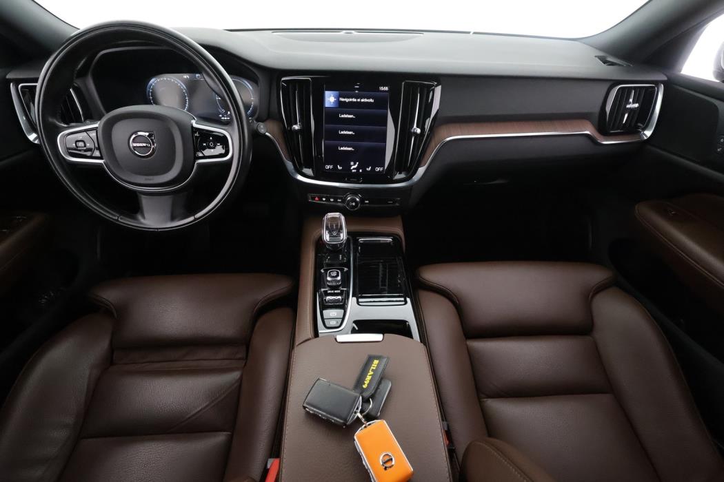 VOLVO V60 2021