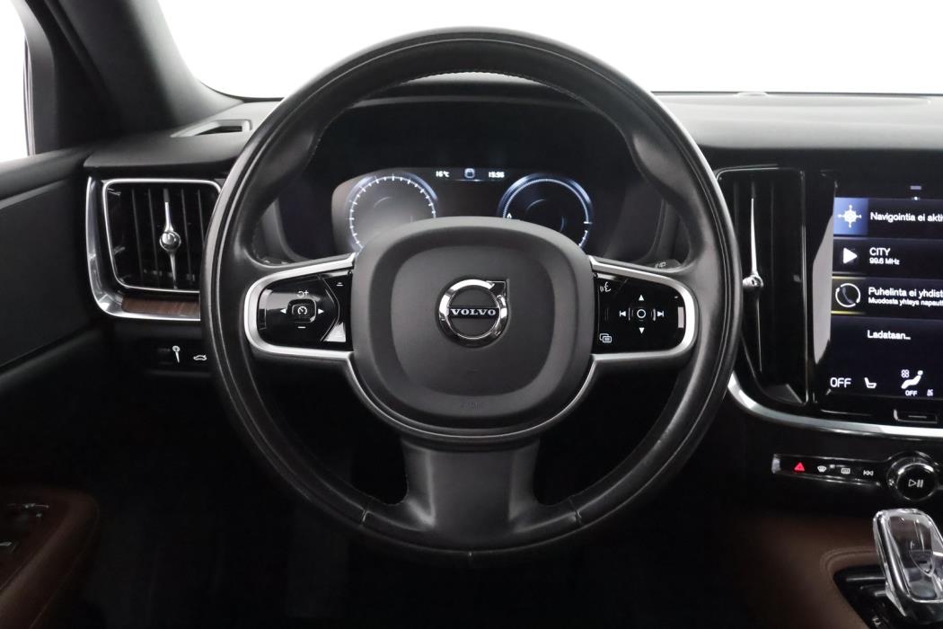 VOLVO V60 2021