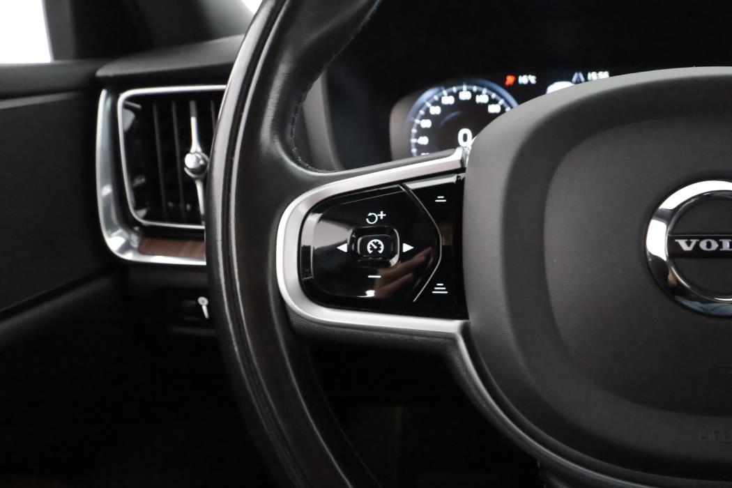 VOLVO V60 2021