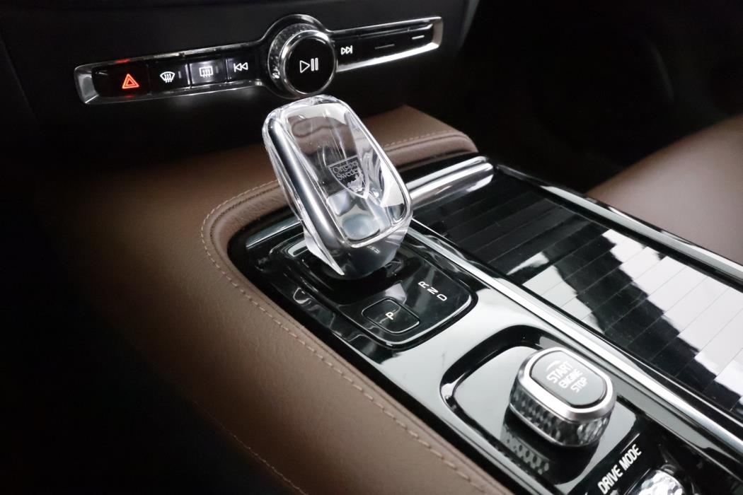 VOLVO V60 2021