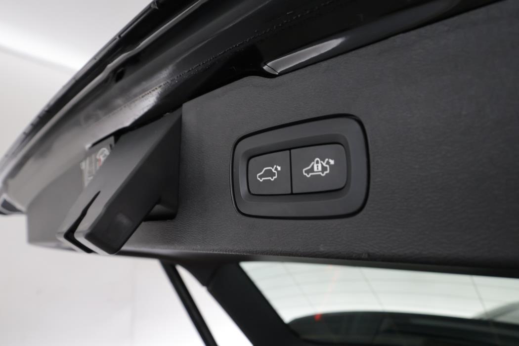 VOLVO V60 2021