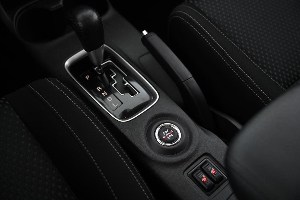 MITSUBISHI Outlander 2016