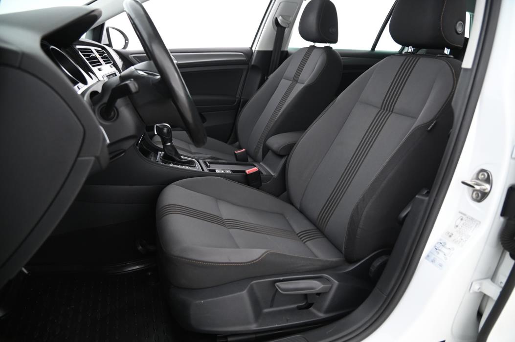 VOLKSWAGEN Golf 2017