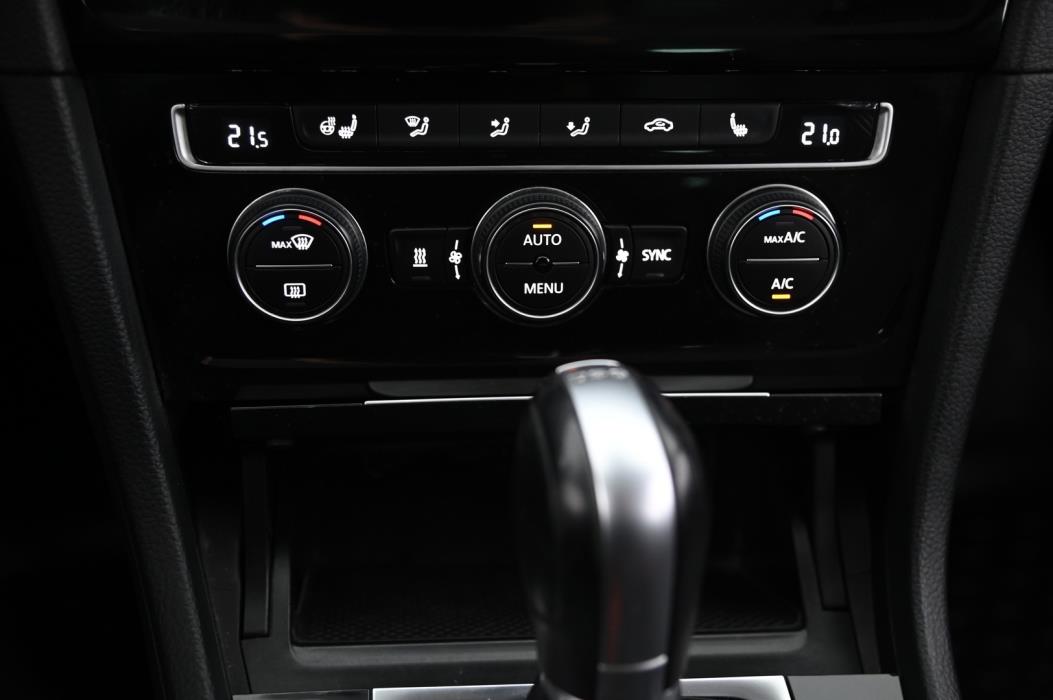 VOLKSWAGEN Golf 2017