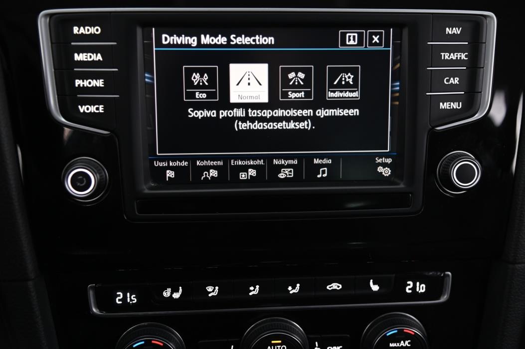 VOLKSWAGEN Golf 2017