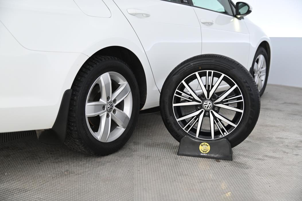 VOLKSWAGEN Golf 2017