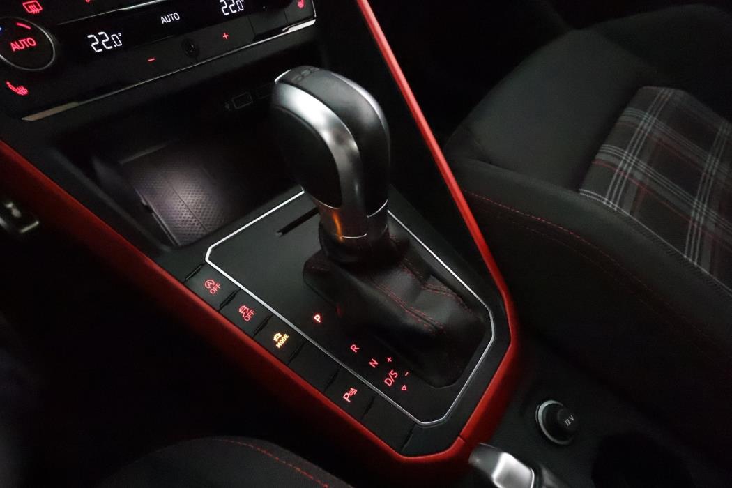 VOLKSWAGEN Polo 2018